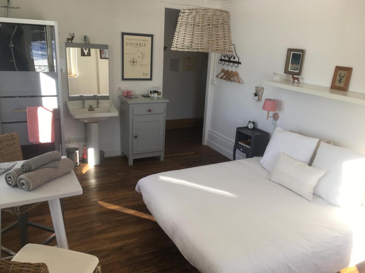 Le Grand Dehors 01 Hotel Cerdon  Екстериор снимка